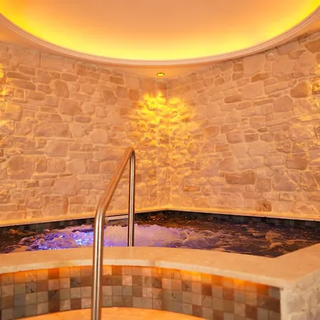Otel Emirtimes